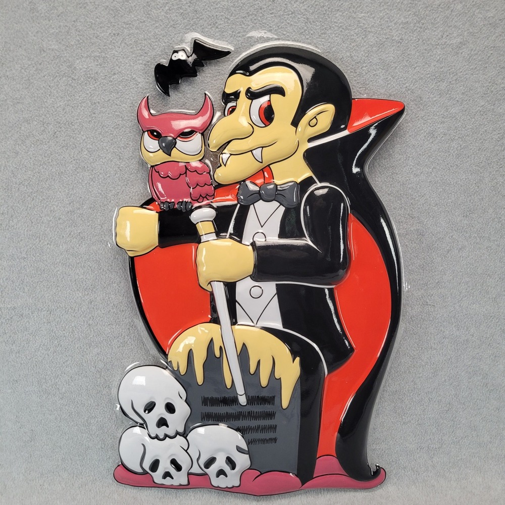 OTP Vampire Wall Plaque Unisex OS Black Red Vintage Vacuform Halloween Decor